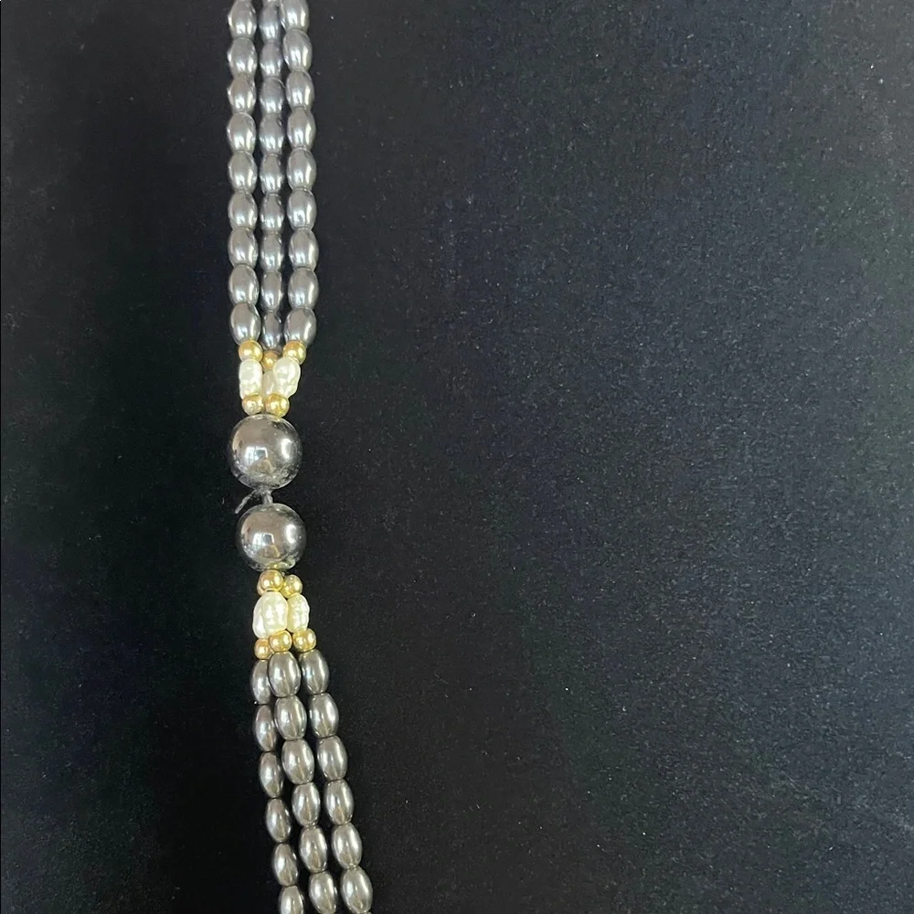 Elegant Black and Gold Beaded Necklace